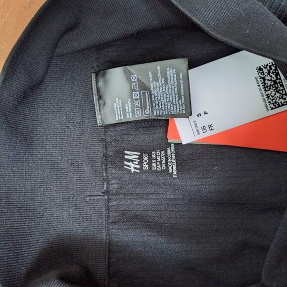 NWT Black Biker Shorts Sz S NEVER WORN! - Picture 11 of 11